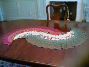 spiral-table-runner